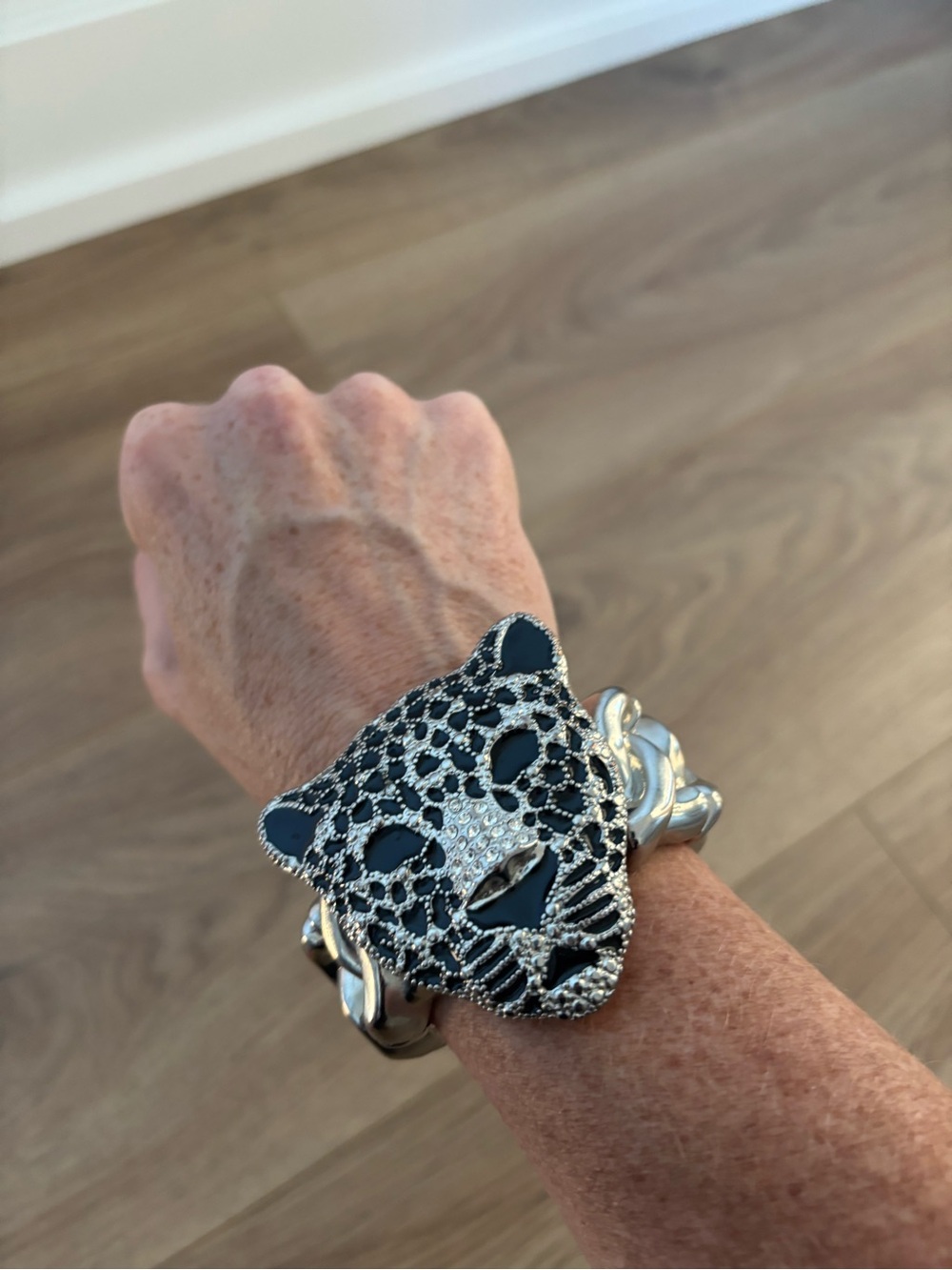 Chunky Leopard Panther Head Bracelet Silver Tone Black Enamel Rhinestone